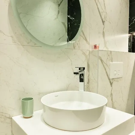 Cozy And Chic Apartment *